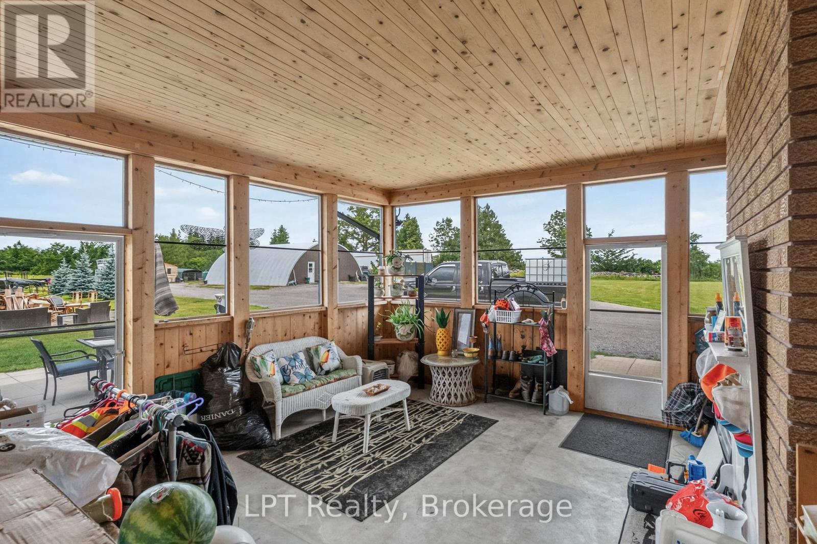2110 13th Line E Property Photo 30
