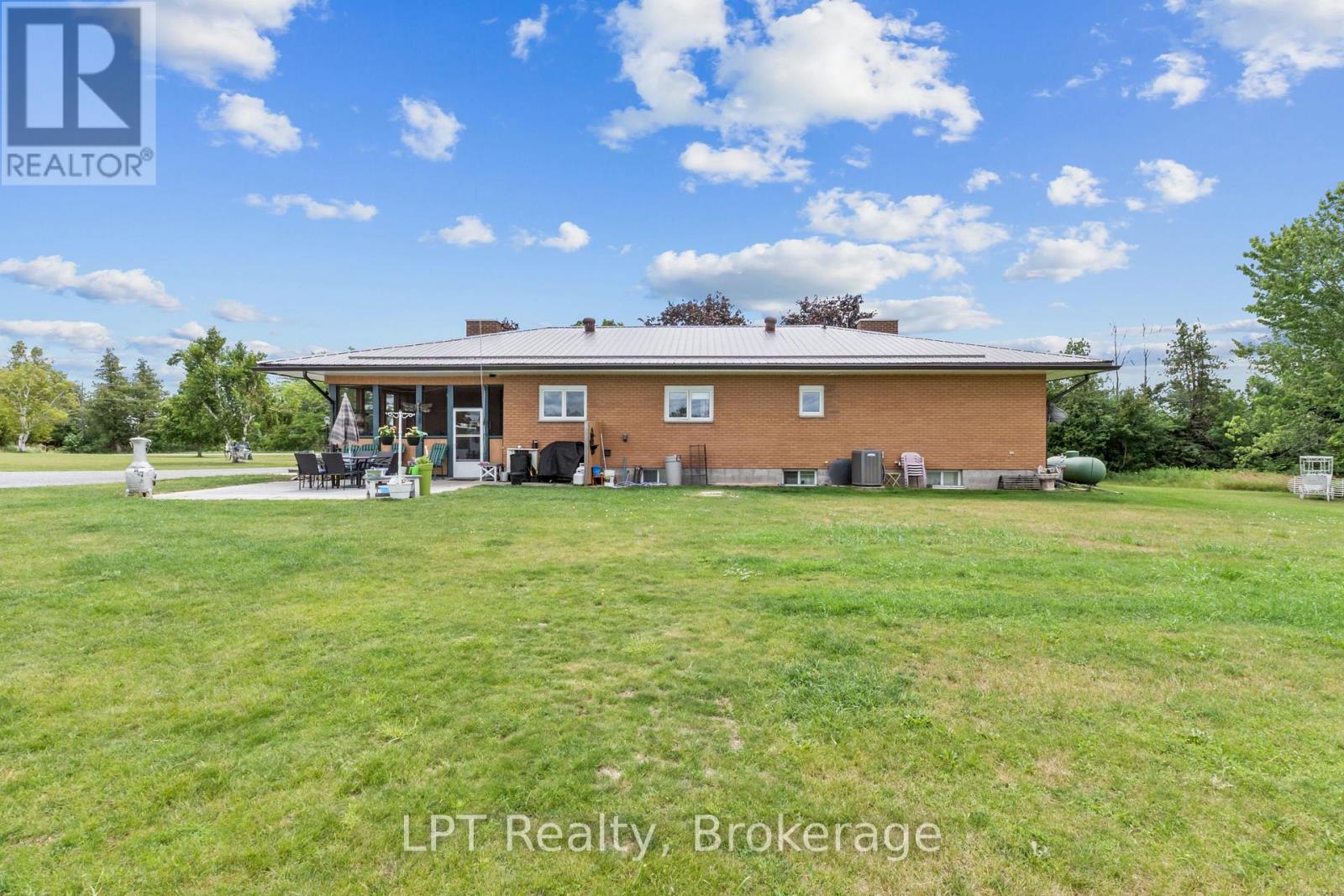 2110 13th Line E Property Photo 34