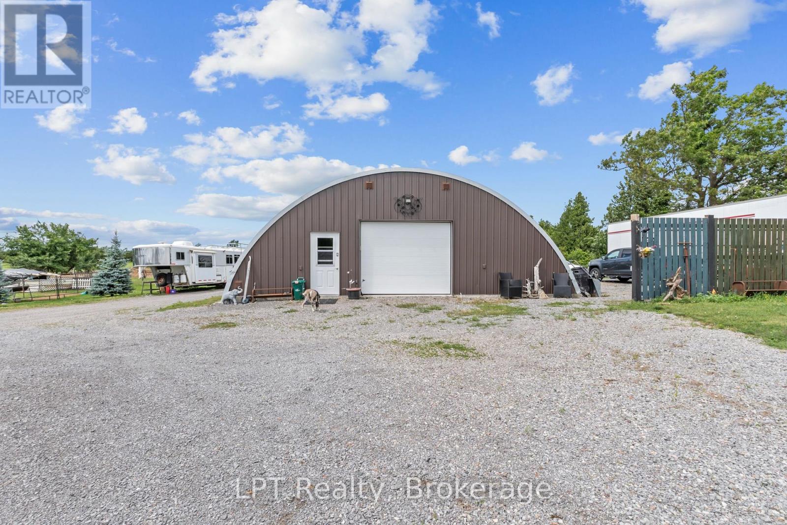 2110 13th Line E Property Photo 35