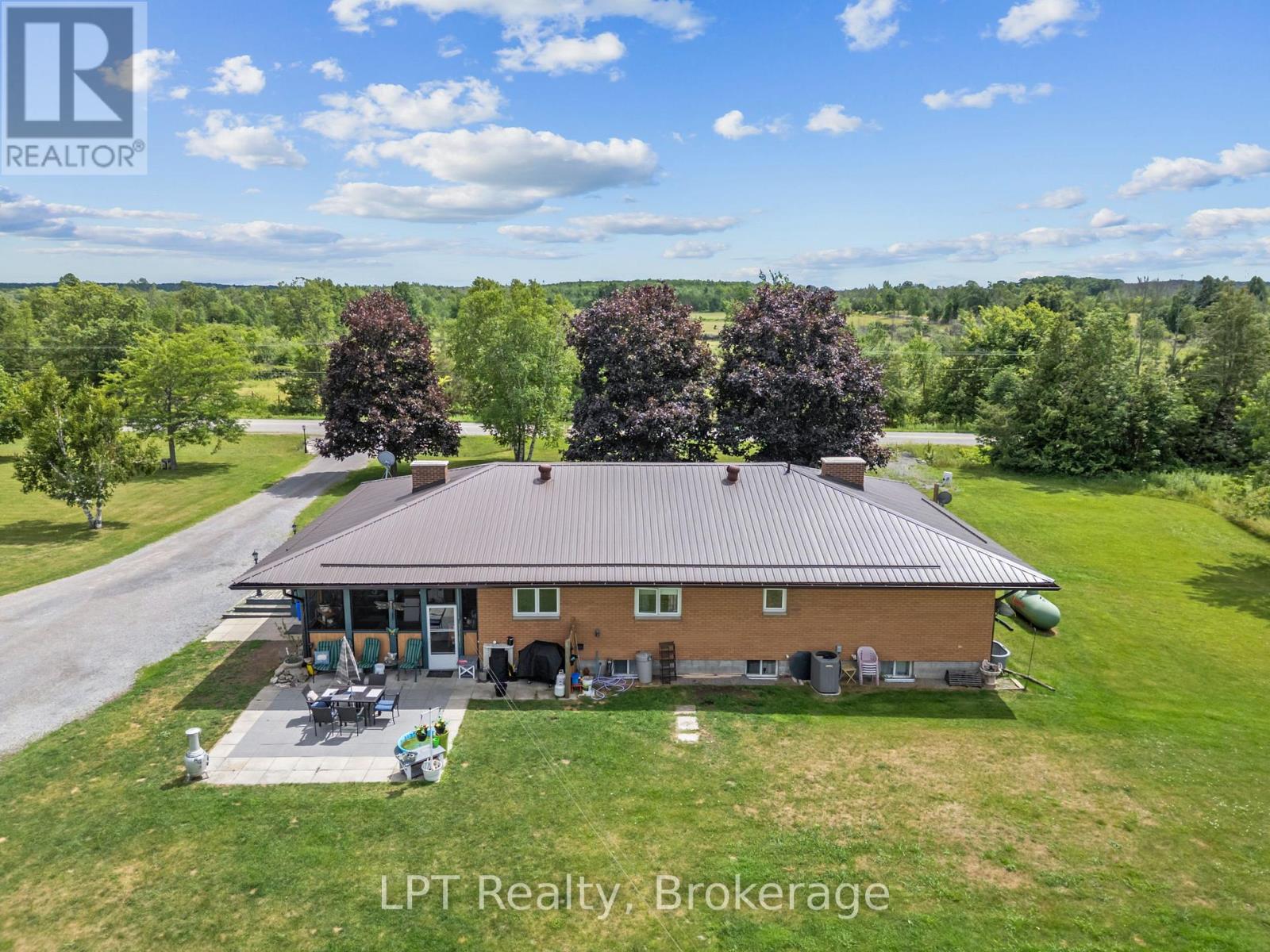 2110 13th Line E Property Photo 39