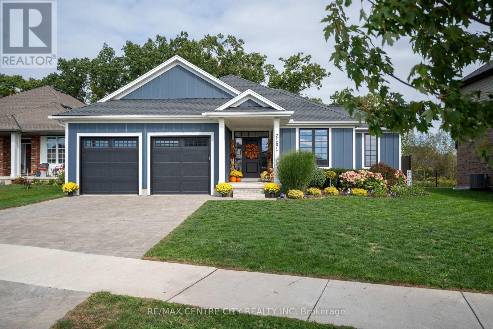 2181 Lockwood Crescent Property Photo 1
