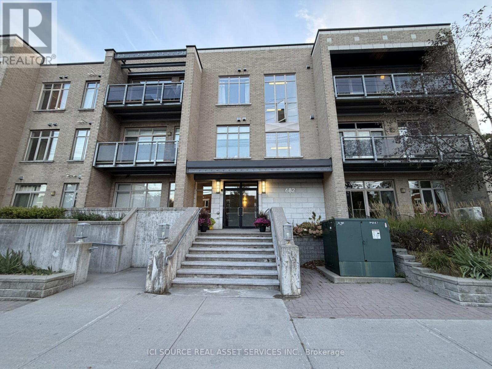 301 - 682 CHURCHILL AVENUE N Property Photo 1