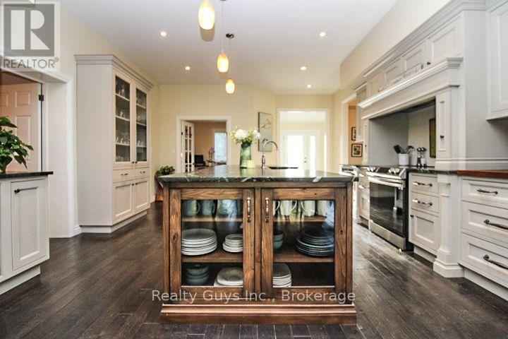 120 Second Line Property Photo 13