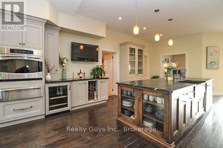 120 Second Line Property Photo 15