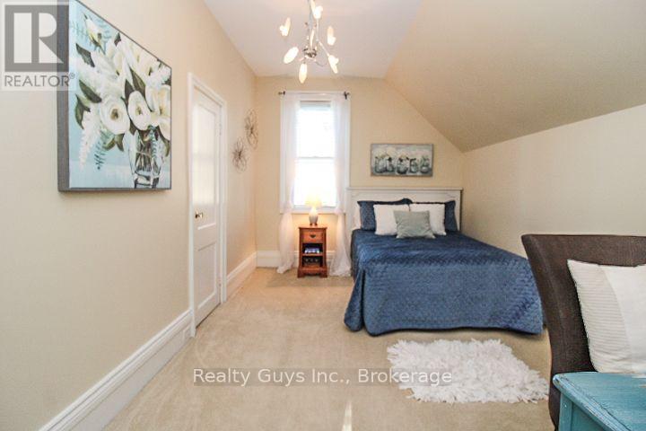 120 Second Line Property Photo 42
