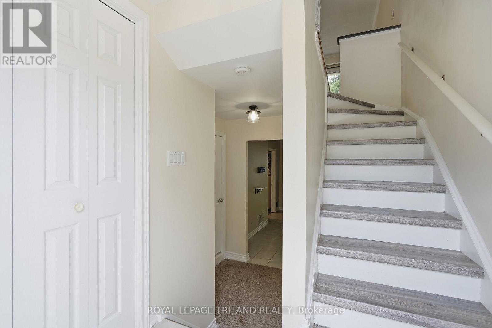 84 - 900 Pond View Road Property Photo 3