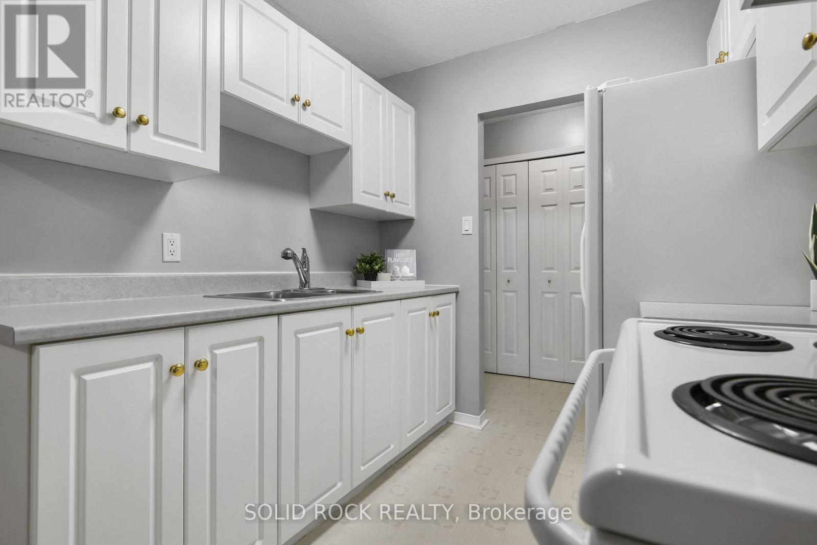 207 - 190 Elgin Street W Property Photo 11