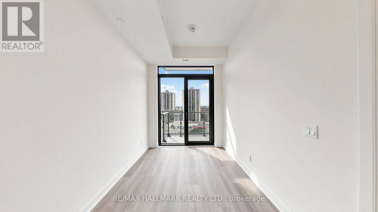 719 - 101 John Street N Property Photo 11