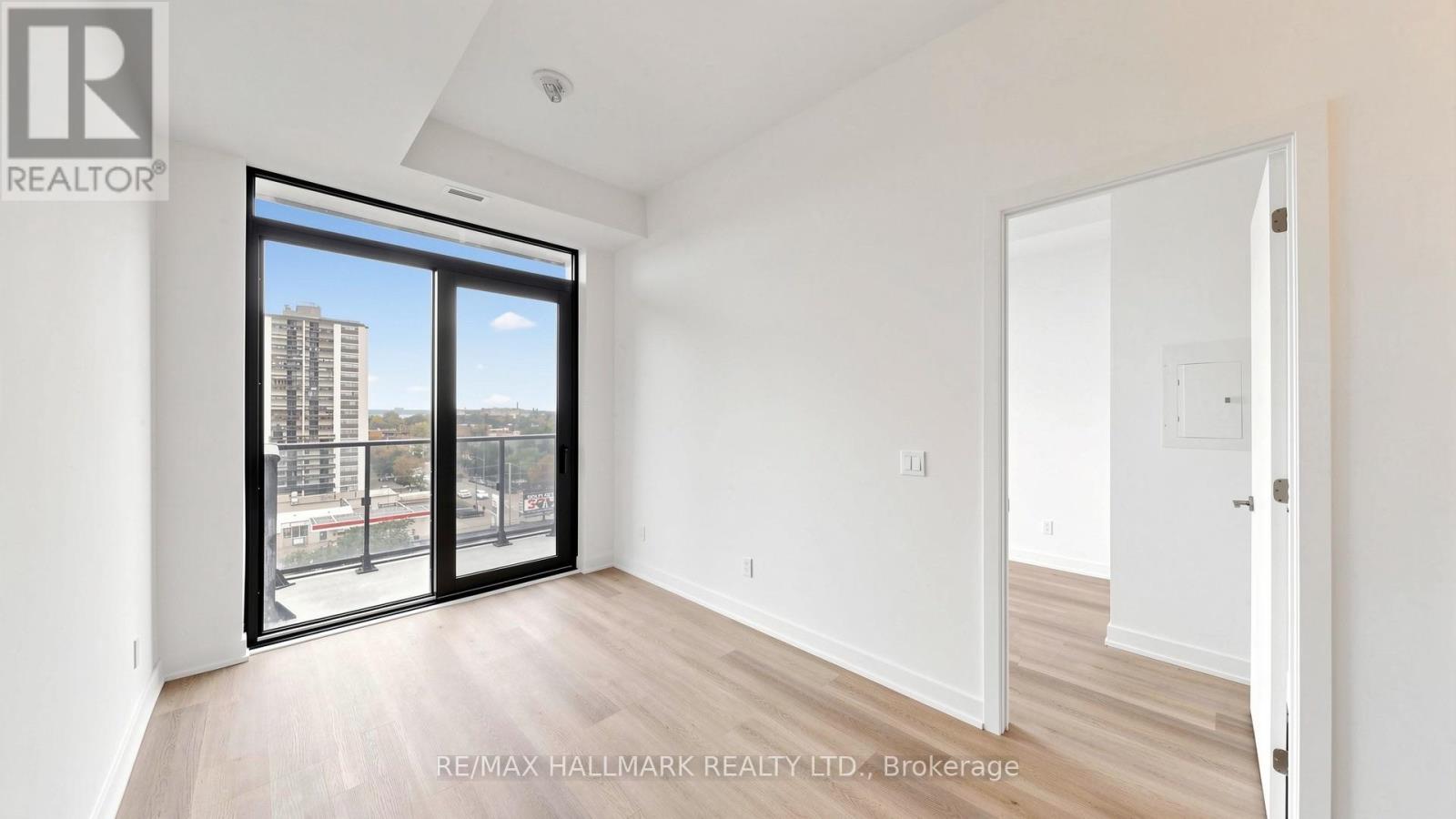 719 - 101 John Street N Property Photo 12