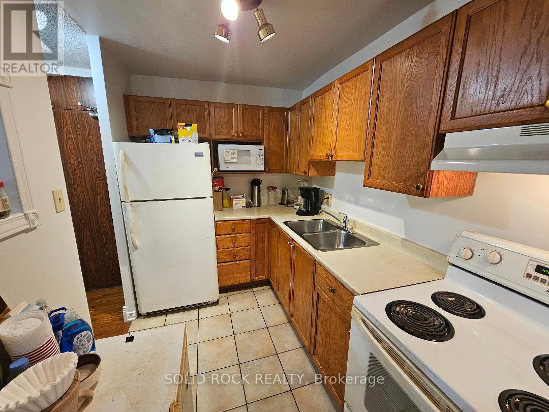 304 - 2000 Jasmine Crescent Property Photo 3