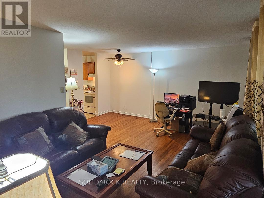 304 - 2000 Jasmine Crescent Property Photo 12