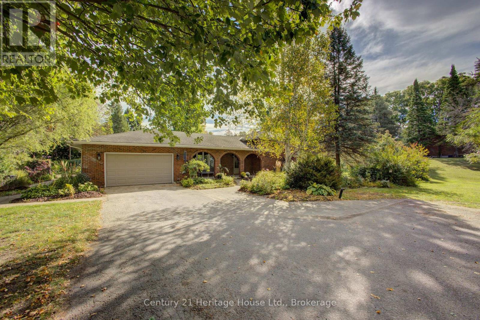313207 Highway 6 Property Photo 2