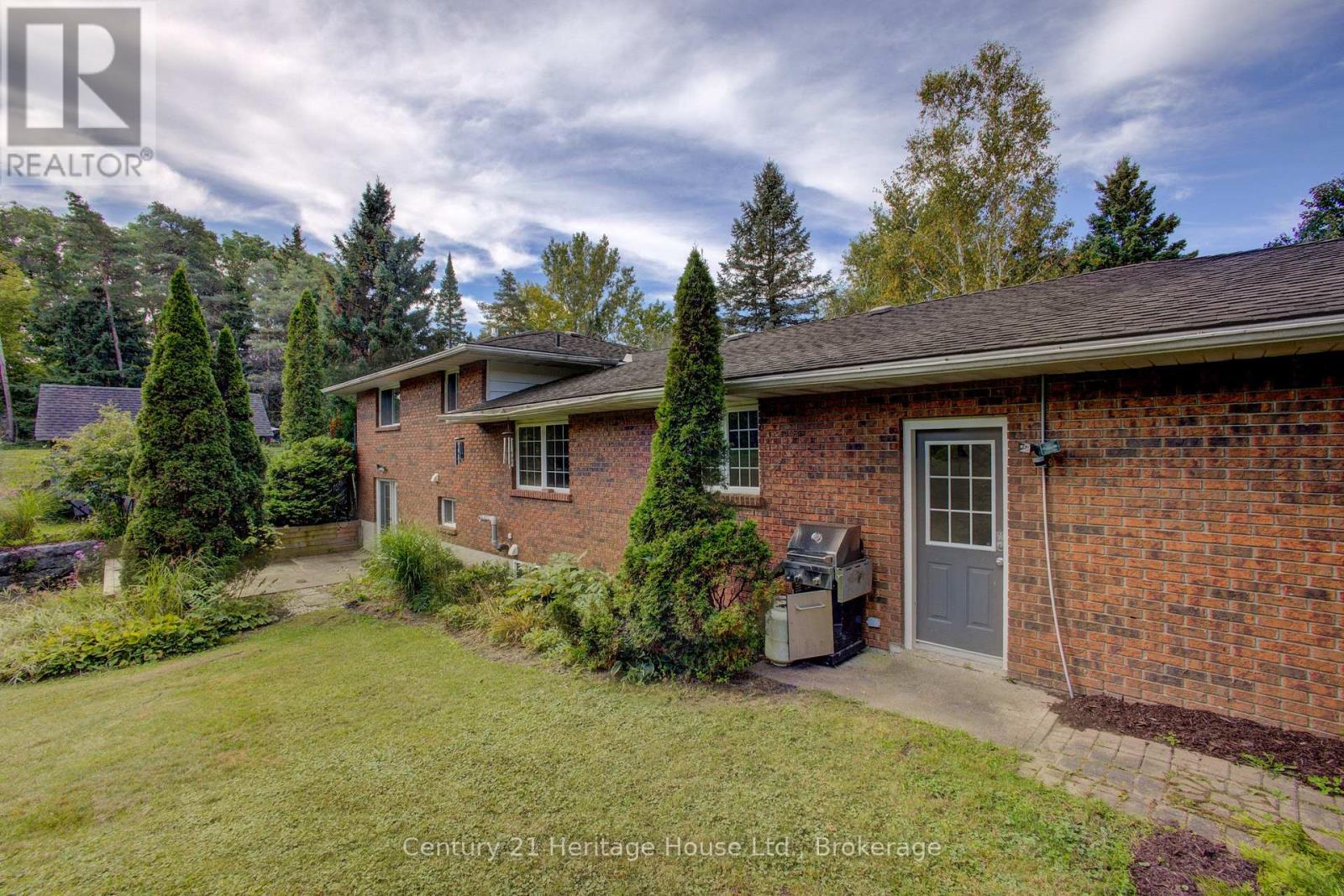 313207 Highway 6 Property Photo 7