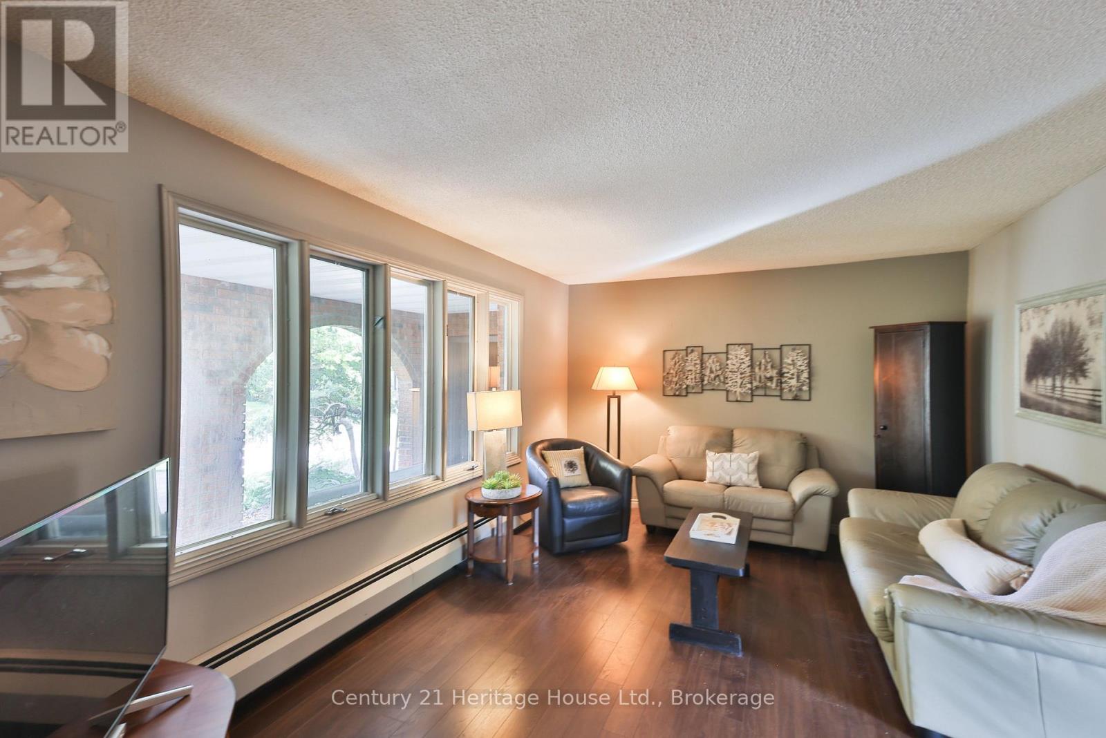 313207 Highway 6 Property Photo 10