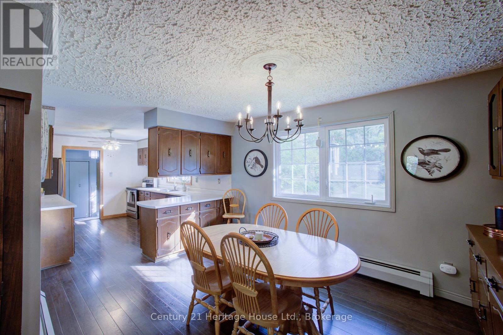 313207 Highway 6 Property Photo 13