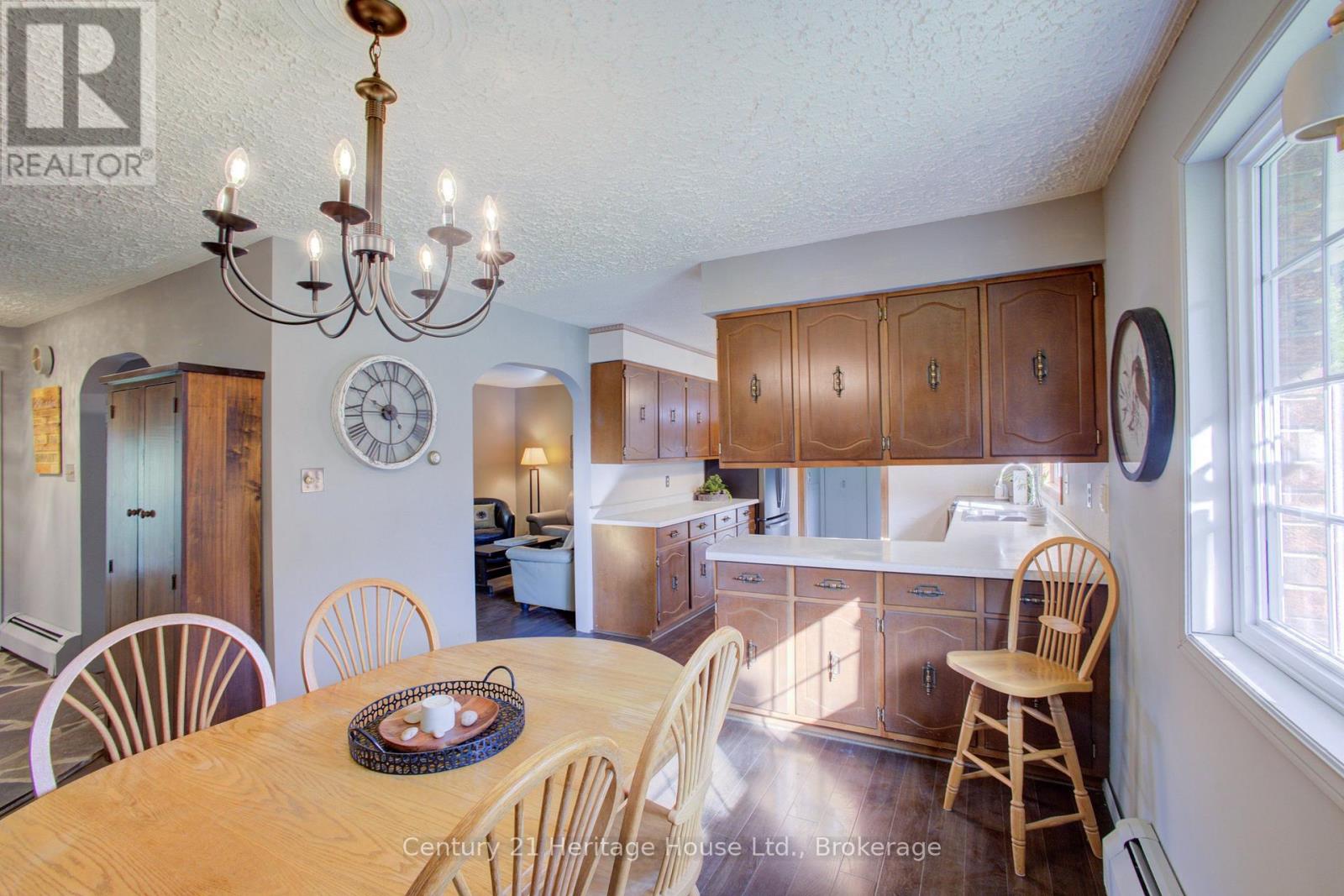 313207 Highway 6 Property Photo 14