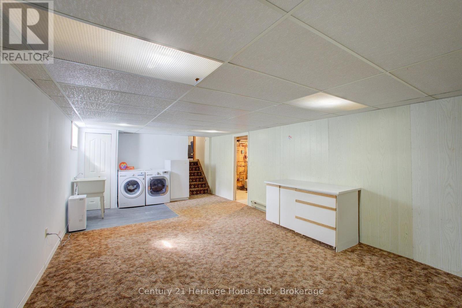 313207 Highway 6 Property Photo 35