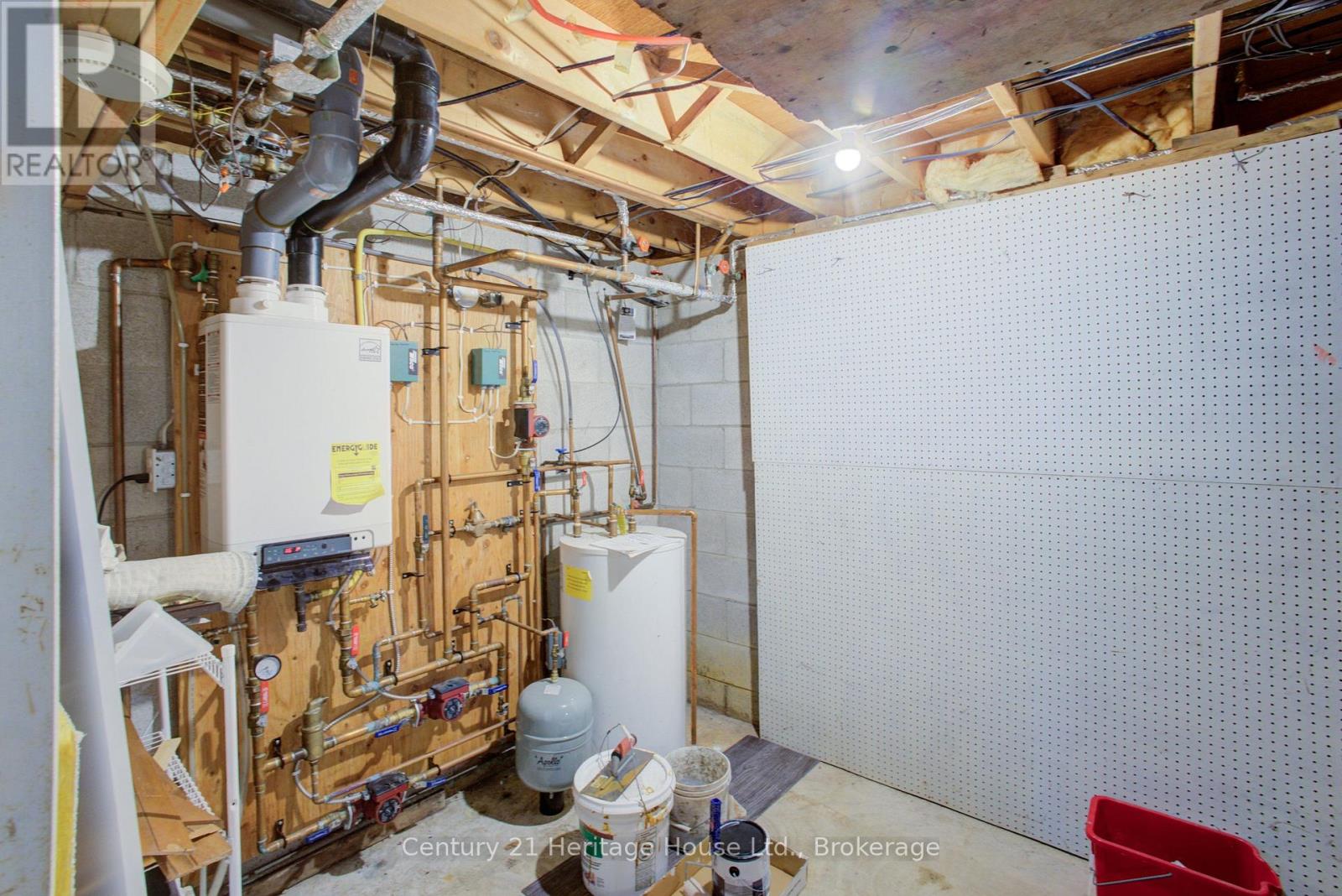 313207 Highway 6 Property Photo 36