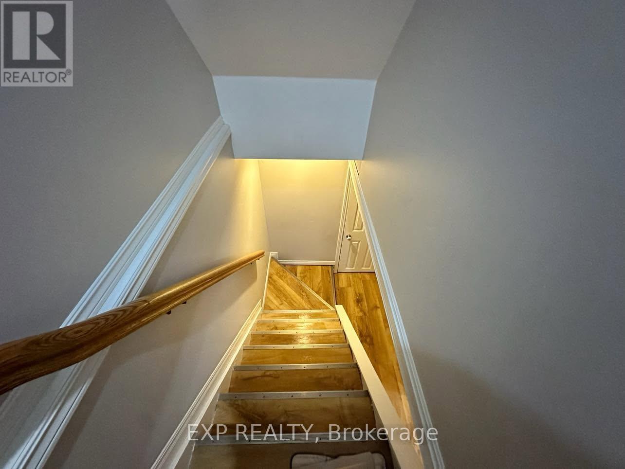286 Mutual Street N Property Photo 18