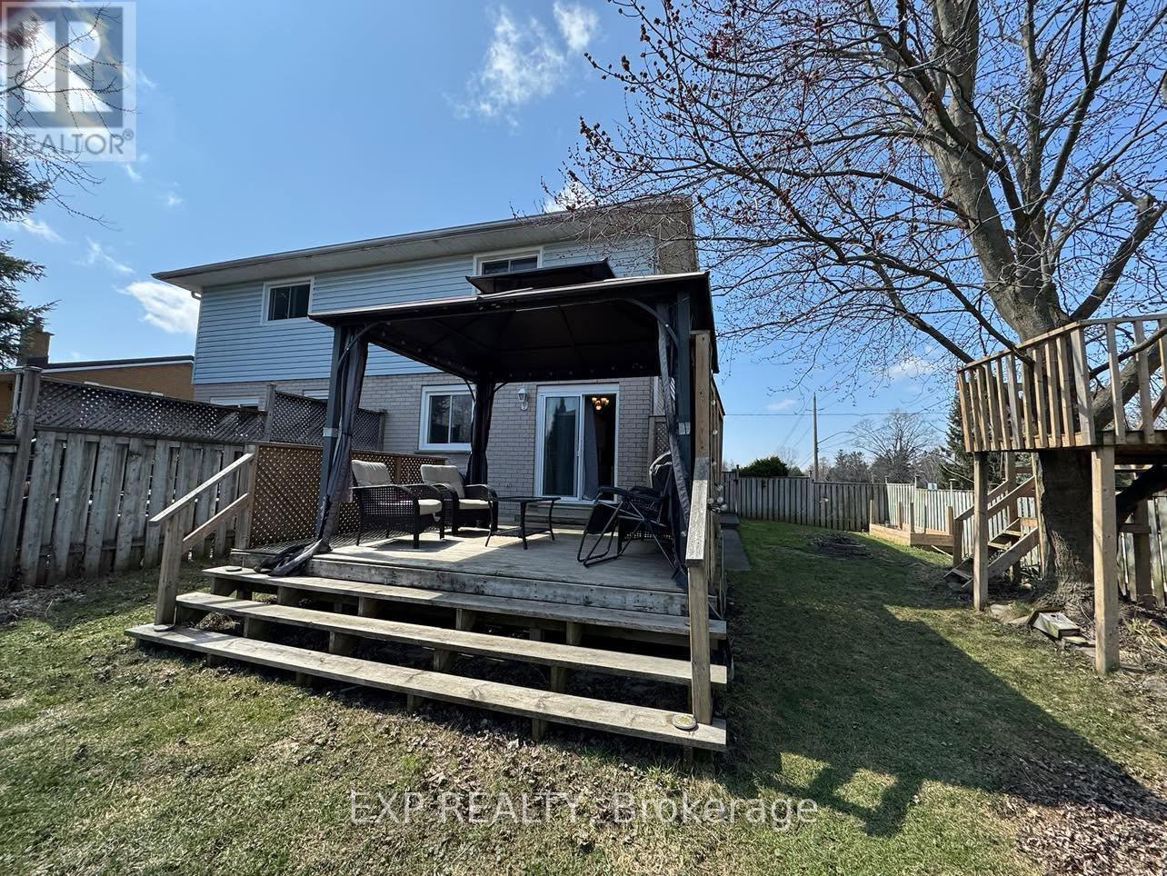 286 Mutual Street N Property Photo 23