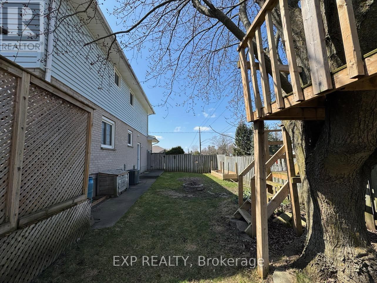 286 Mutual Street N Property Photo 27