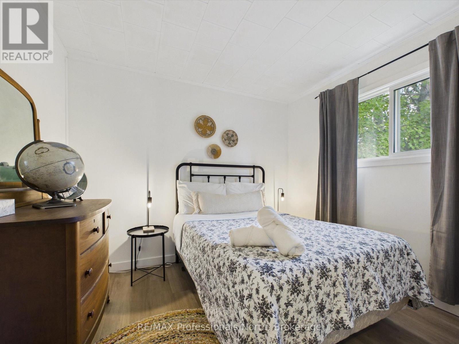 2 Silver Street Property Photo 14