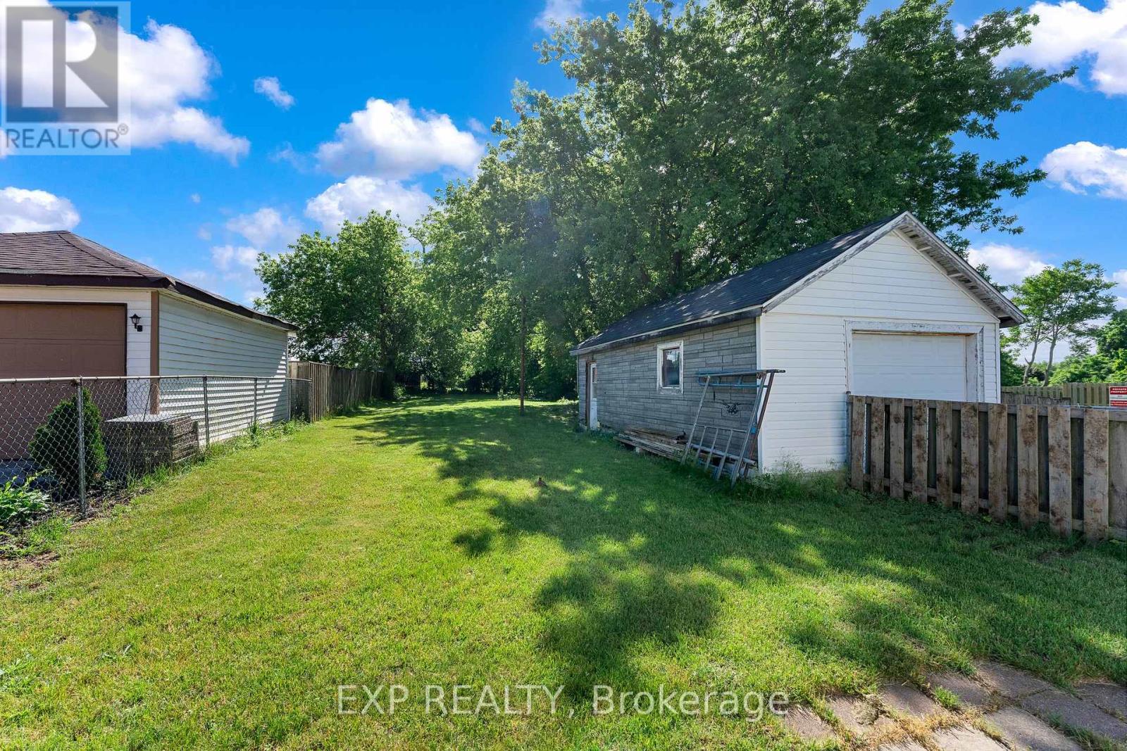 5932 Carlton Avenue Property Photo 4
