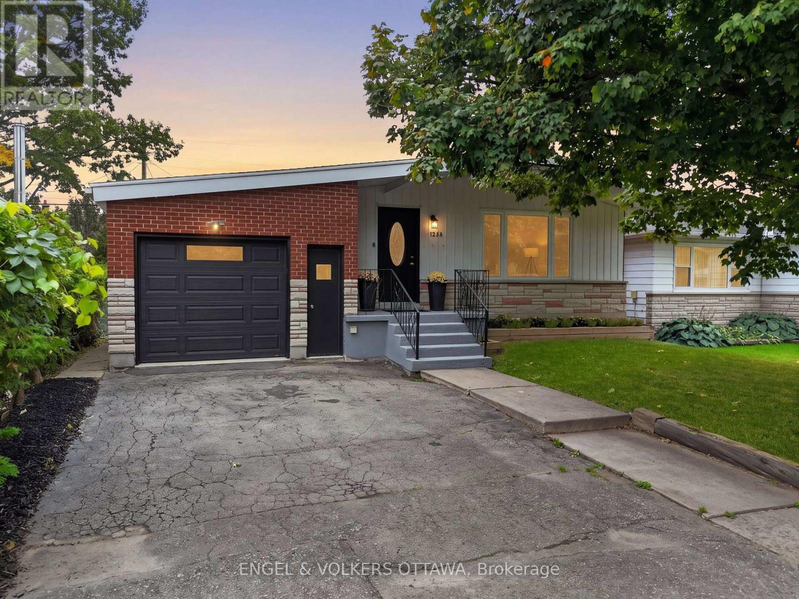 1238 St. Paul Avenue Property Photo 1