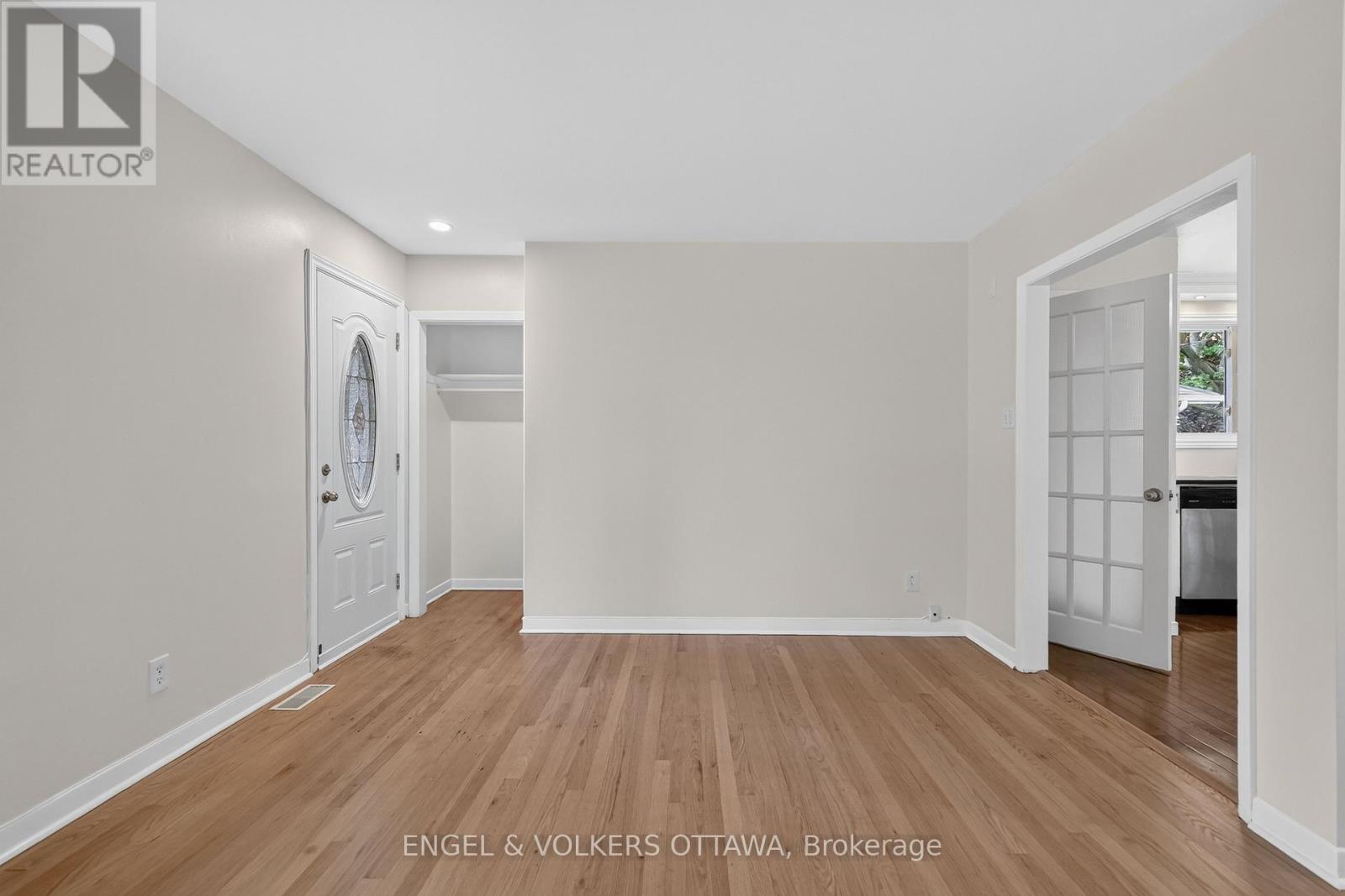 1238 St. Paul Avenue Property Photo 5