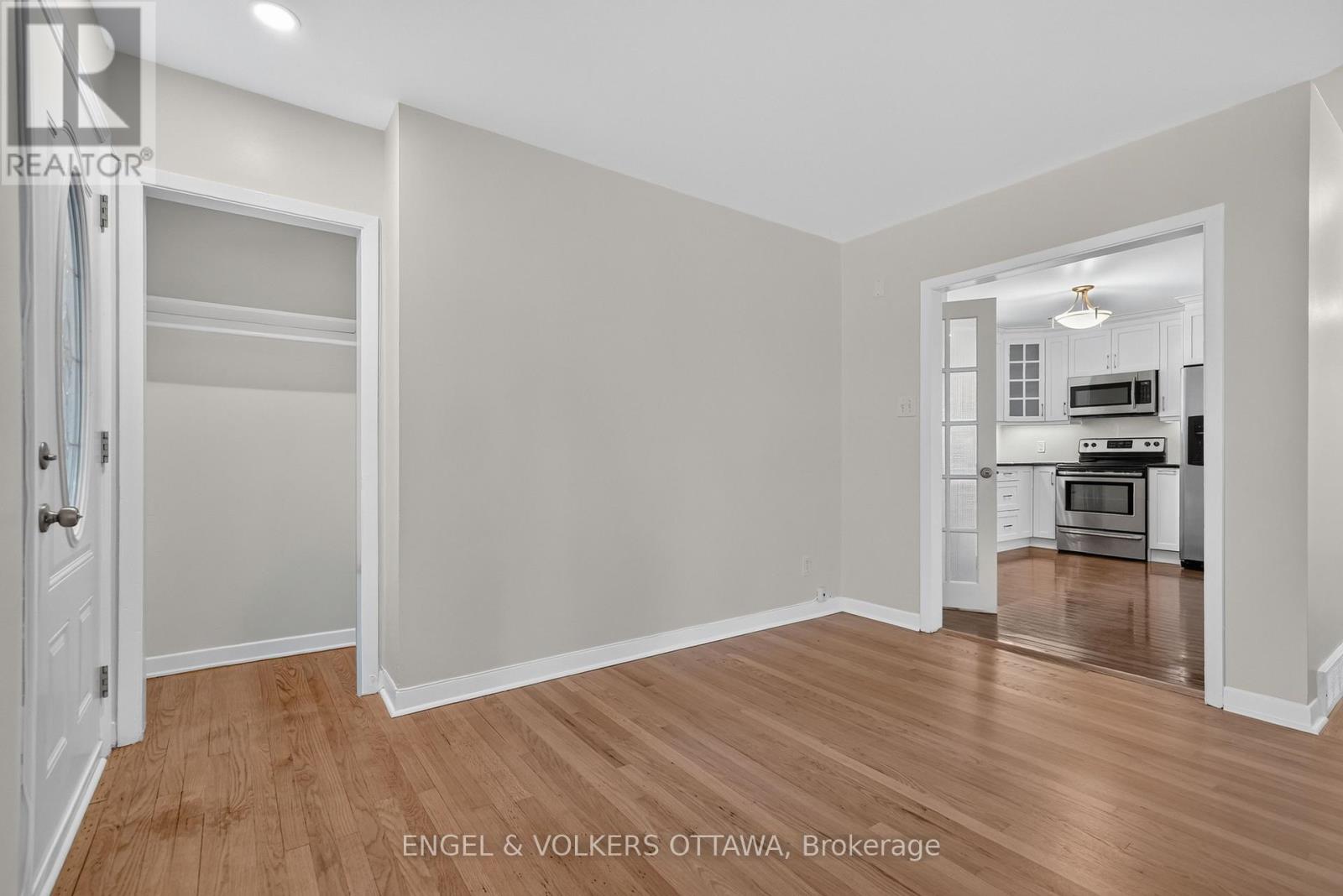 1238 St. Paul Avenue Property Photo 6