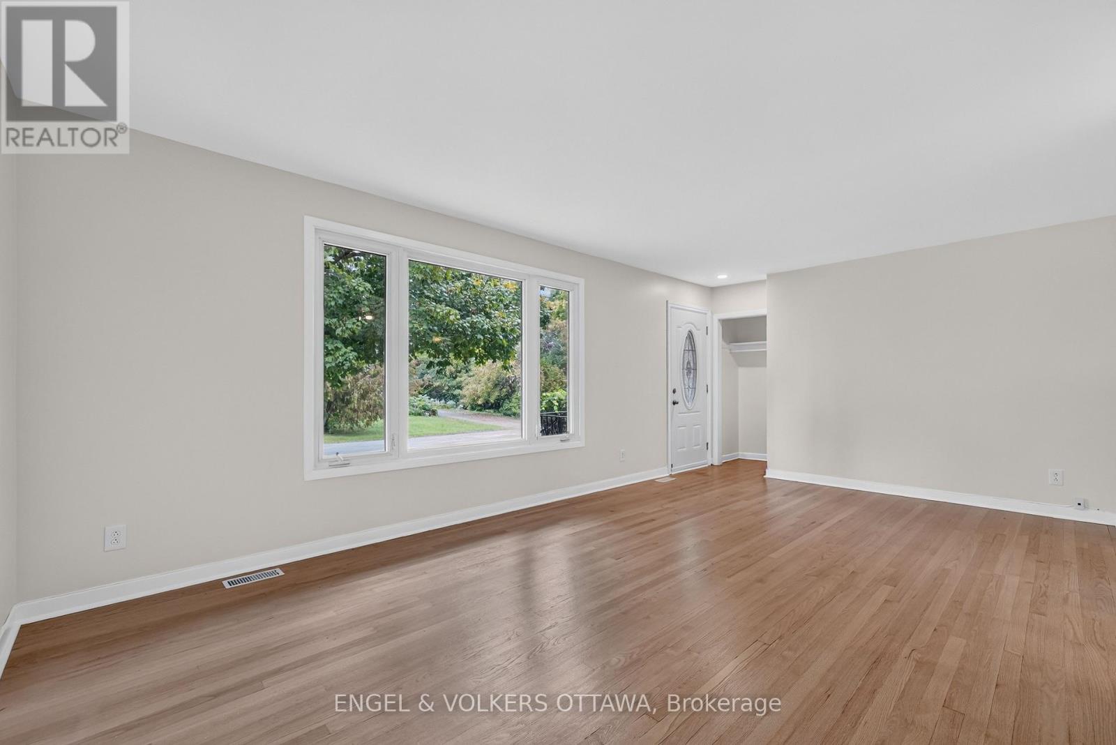 1238 St. Paul Avenue Property Photo 11