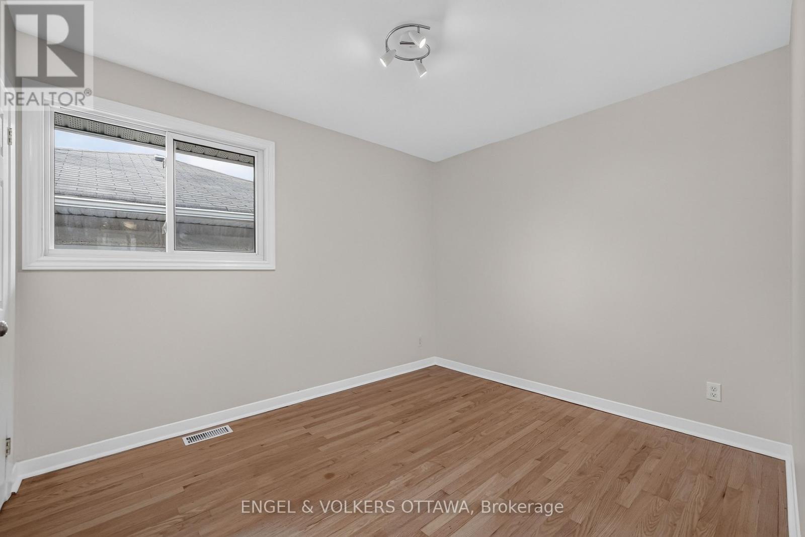 1238 St. Paul Avenue Property Photo 20