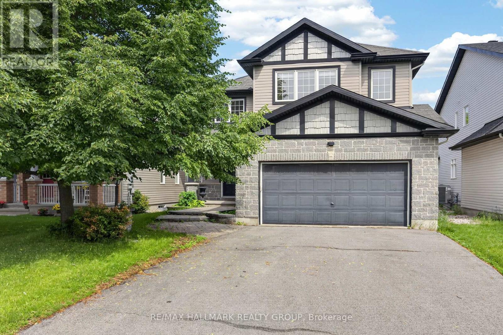 520 MAZARI CRESCENT Property Photo 1