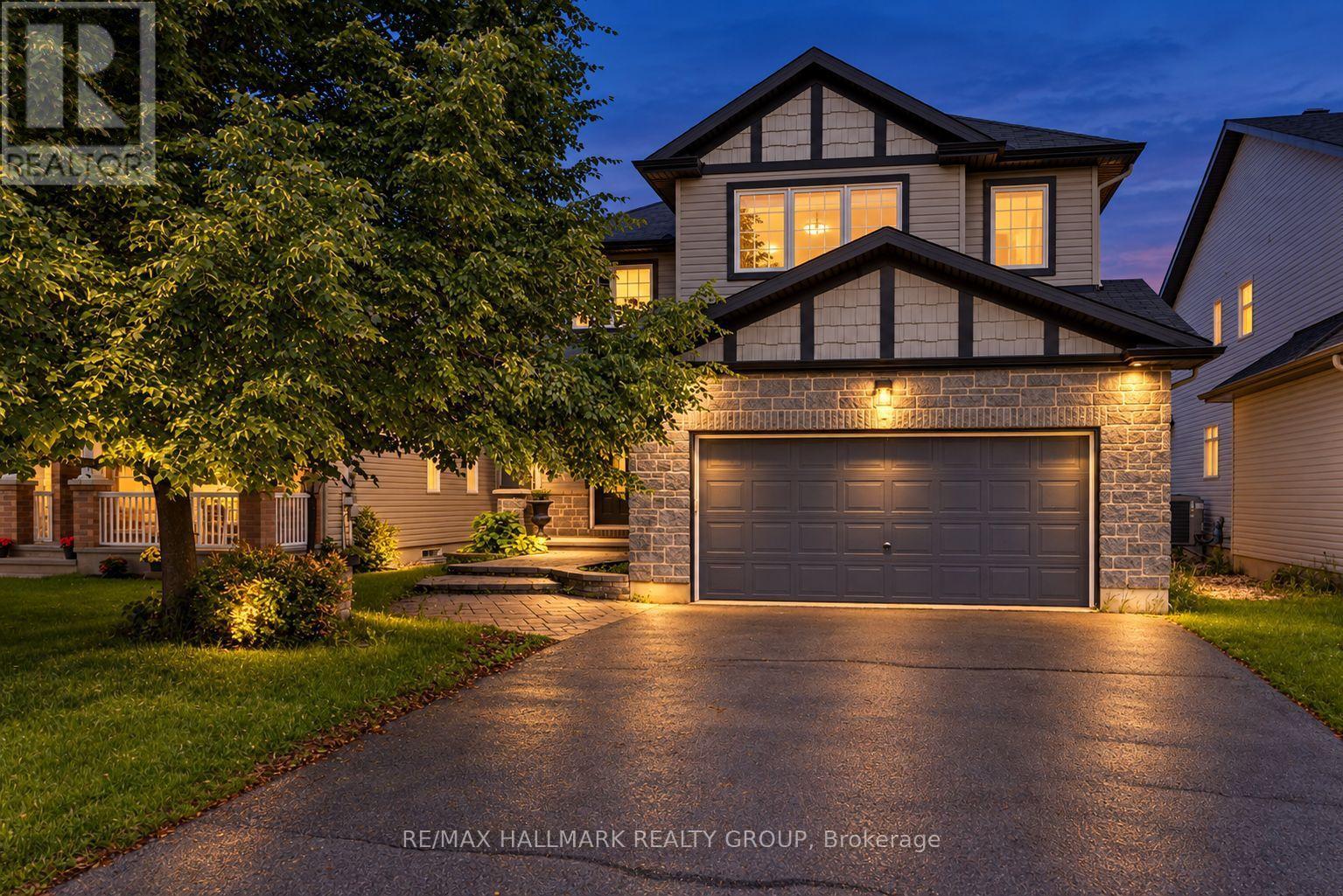 520 Mazari Crescent Property Photo 2
