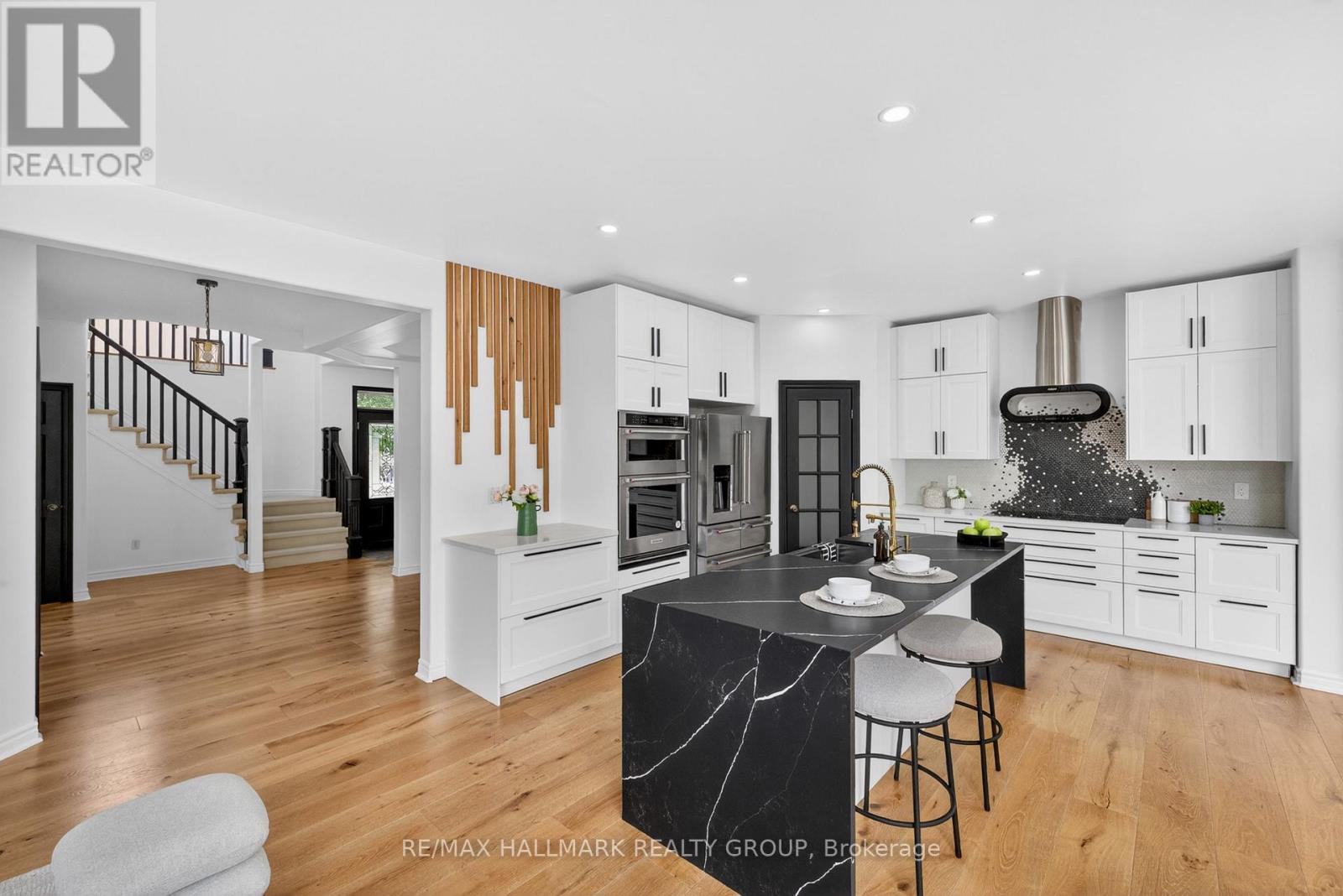 520 Mazari Crescent Property Photo 14