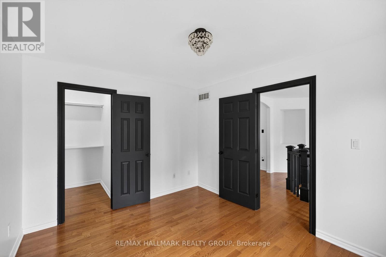 520 Mazari Crescent Property Photo 39