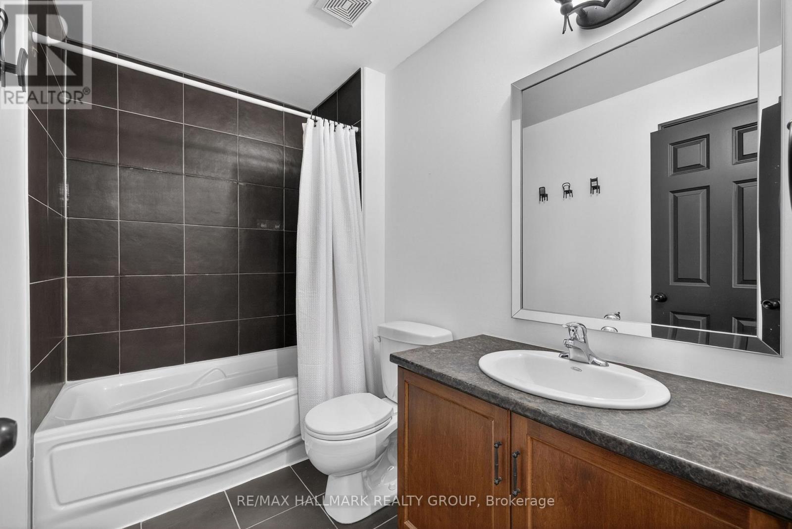 520 Mazari Crescent Property Photo 40