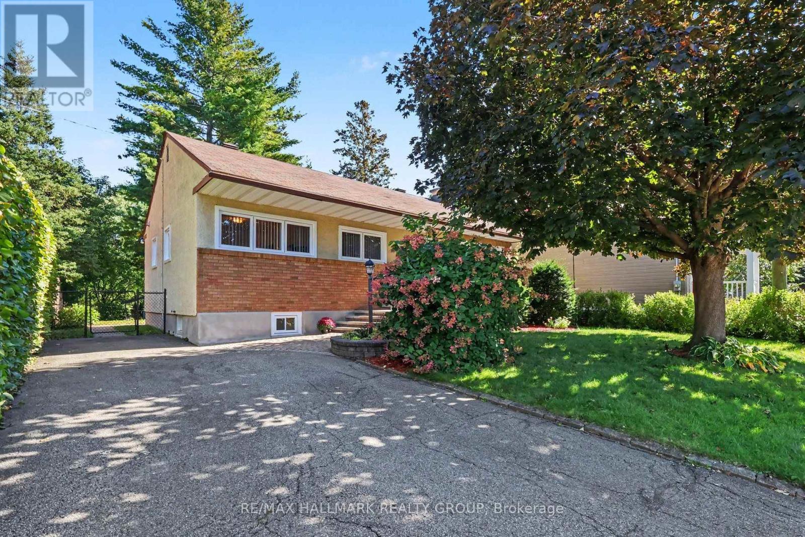 183 Martin Avenue Property Photo 3