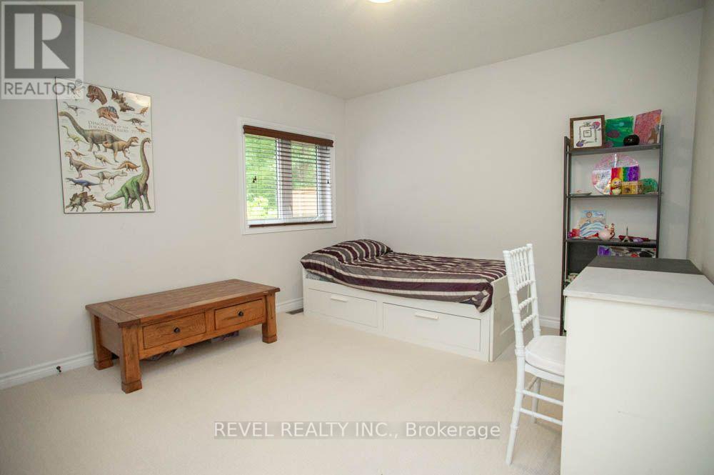 217 Woodway Trail Property Photo 18