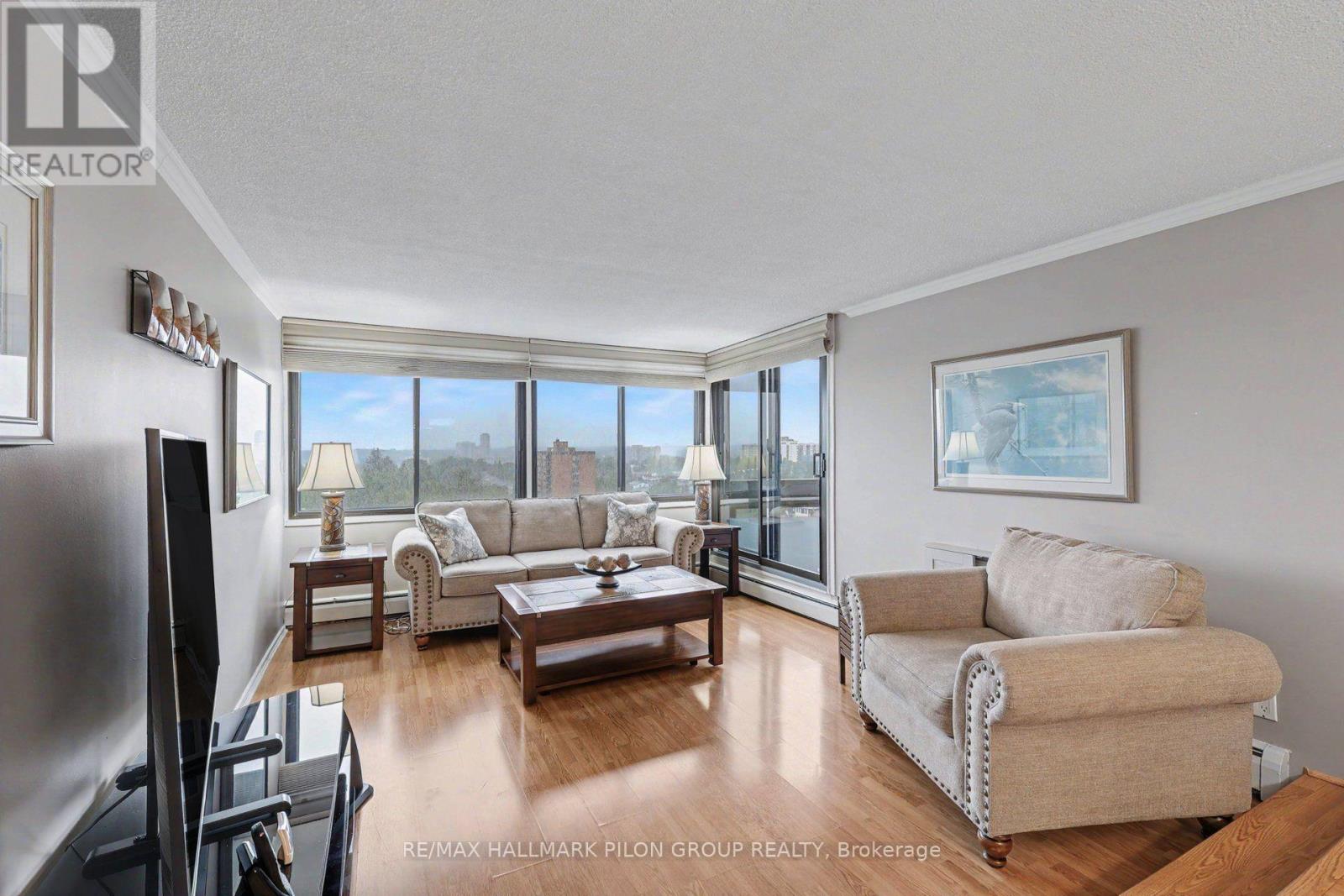 1305 - 415 Greenview Avenue Property Photo 2