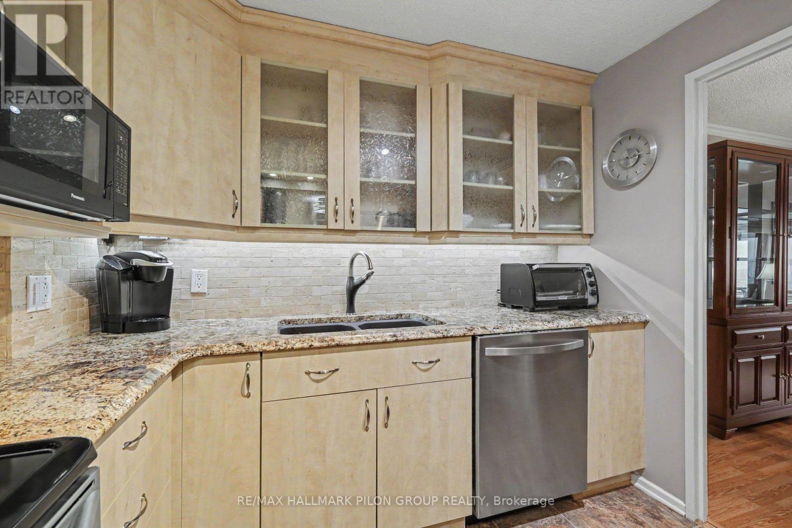 1305 - 415 Greenview Avenue Property Photo 11