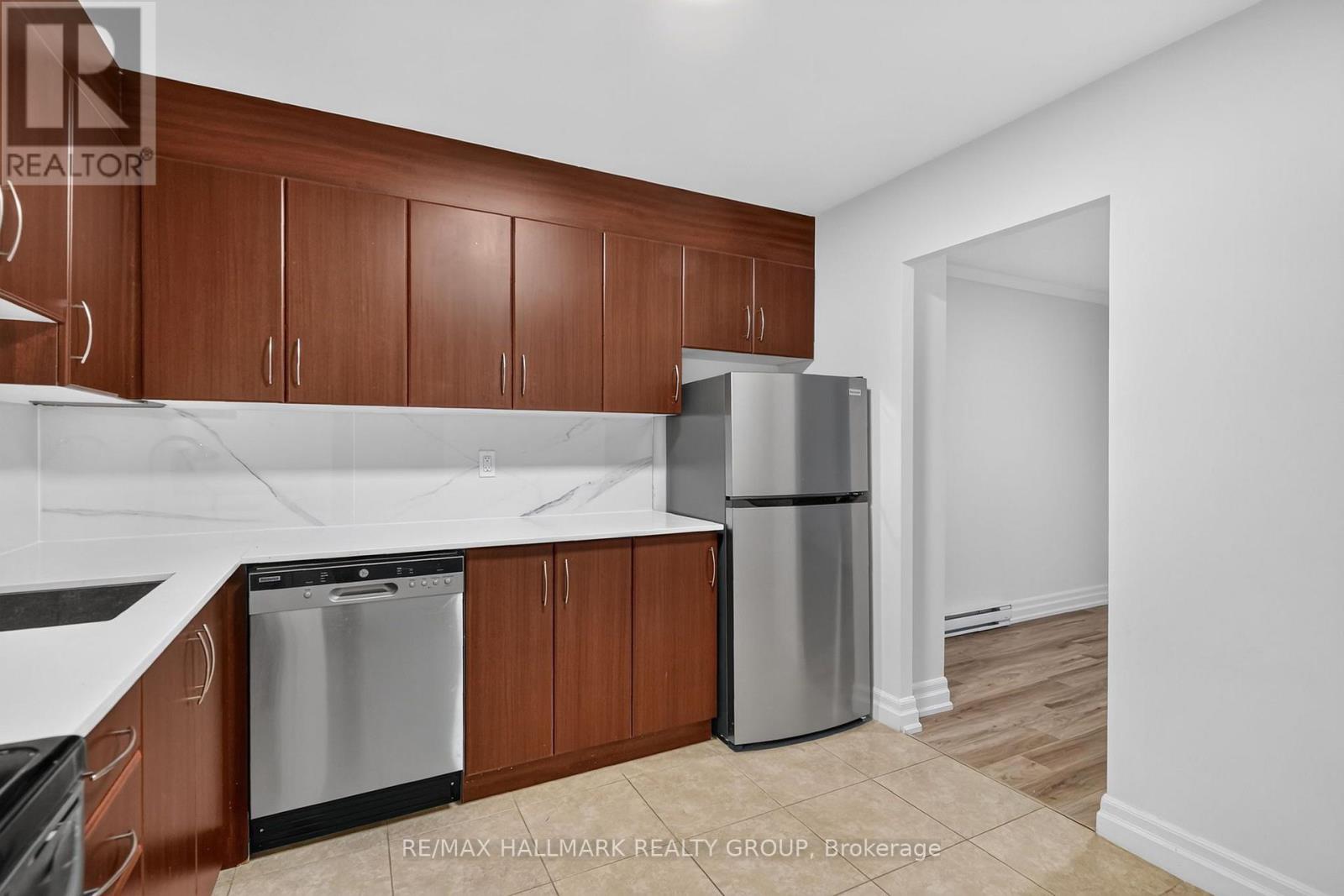 210 - 435 Albert Street Property Photo 17