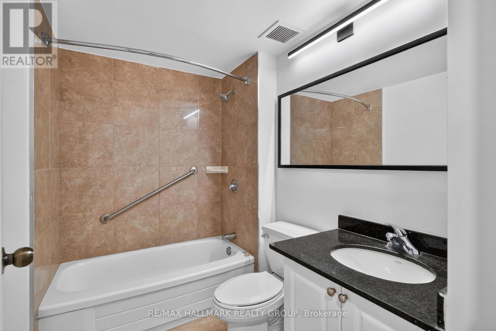 807 - 435 Albert Street Property Photo 11