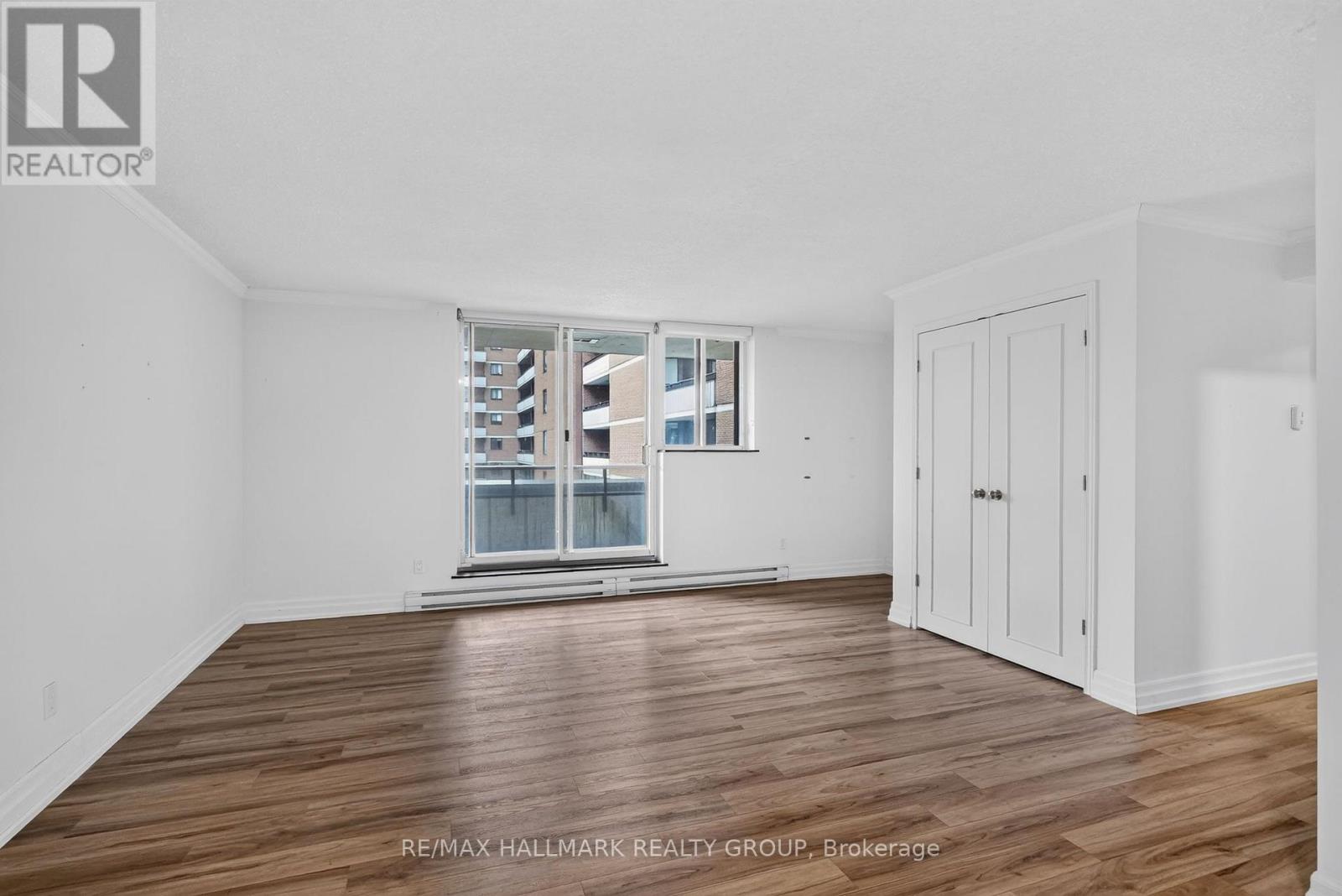 1011 - 435 Albert Street Property Photo 6