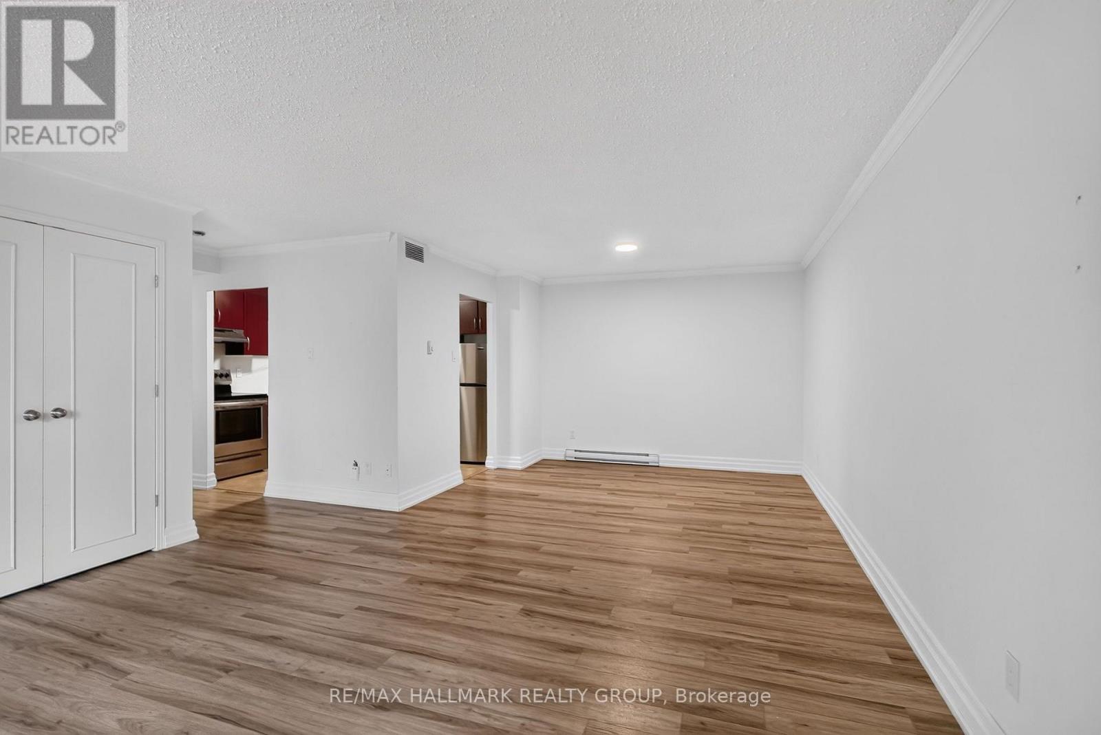 1011 - 435 Albert Street Property Photo 8
