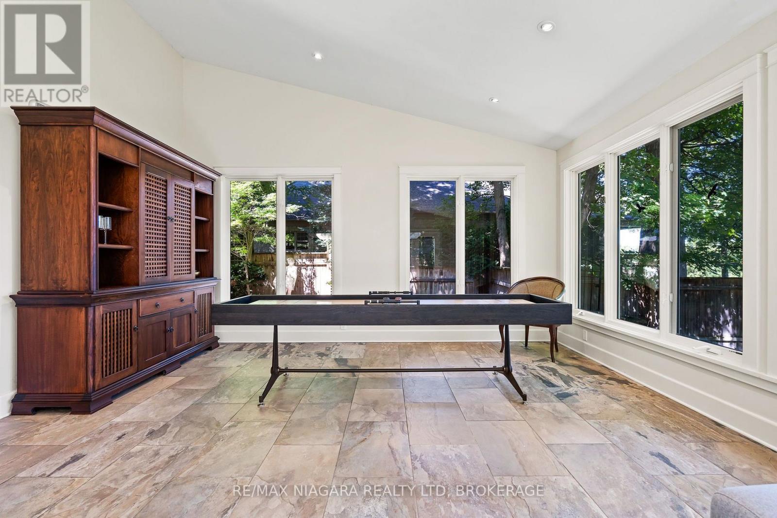 429 Ridge Road E Property Photo 17