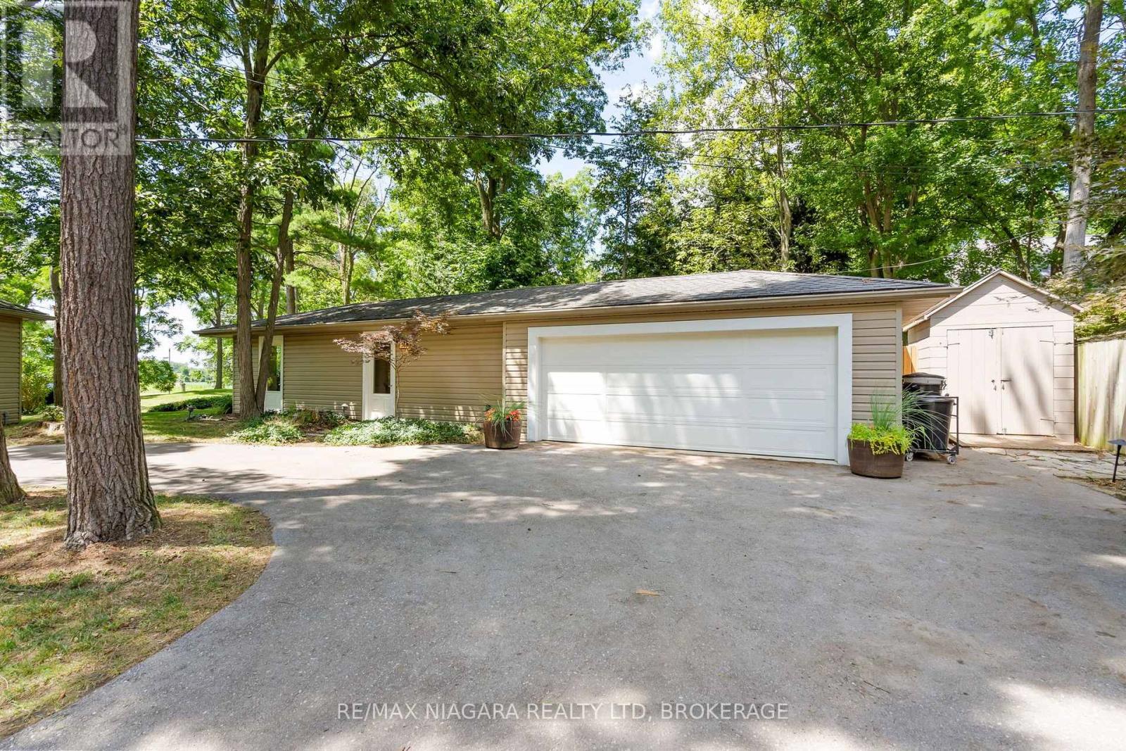429 Ridge Road E Property Photo 46