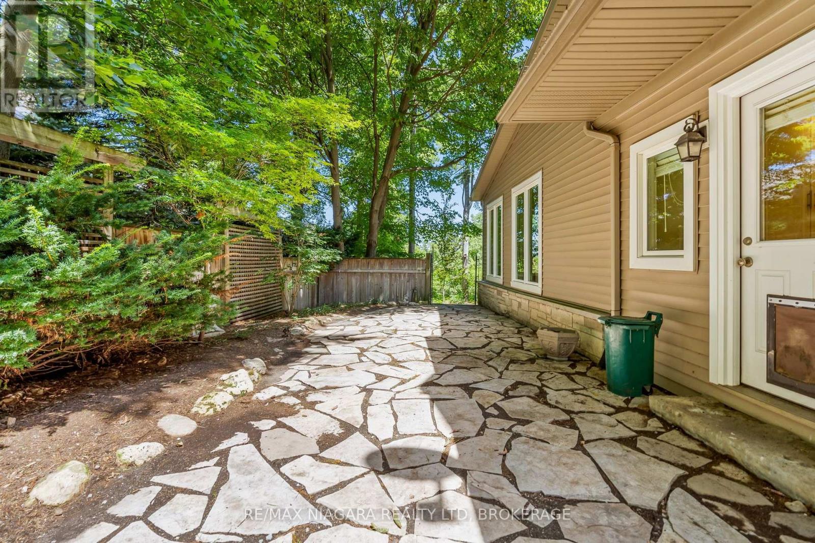 429 Ridge Road E Property Photo 48