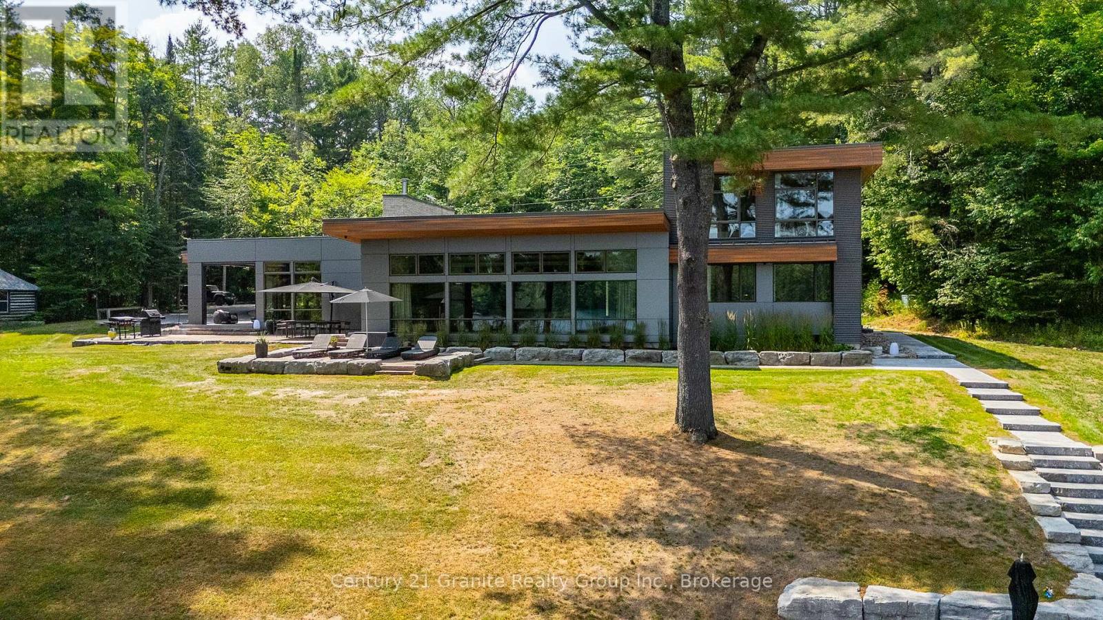 1085 Grace Road Property Photo 2