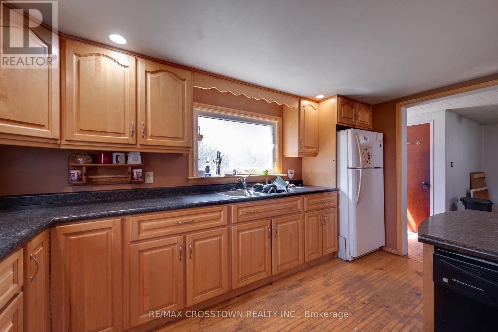316056 Highway 6 Highway S Property Photo 16